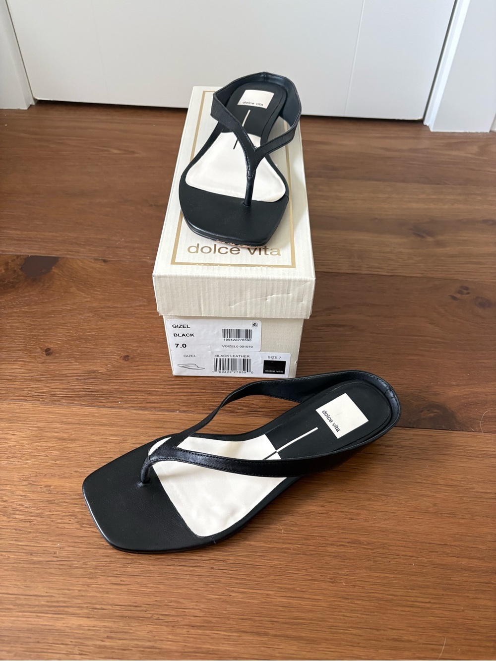 Dolce Vita Gizel Wedge Flip Flops - Size 7